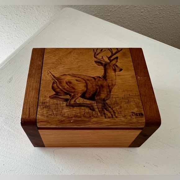 Oregon Myrtlewood Natural Wooden Trinket Box | Buck Outdoors - Picture 1 of 9